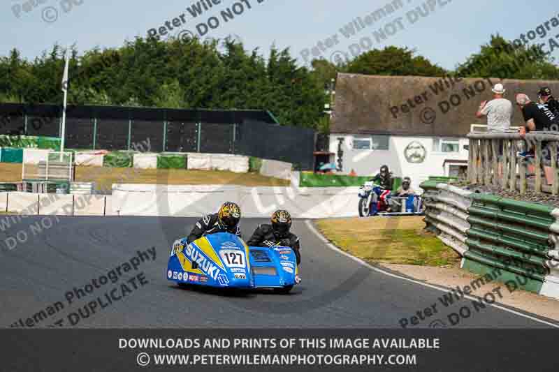 Vintage motorcycle club;eventdigitalimages;mallory park;mallory park trackday photographs;no limits trackdays;peter wileman photography;trackday digital images;trackday photos;vmcc festival 1000 bikes photographs